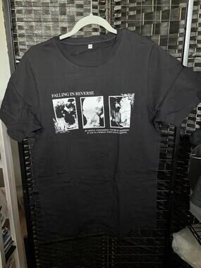 Falling In Reverse God is a Weapon T-shirt M